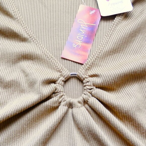 ✨ Poof Apparel || Ribbed Crop Long Sleeve with Ring Detail - Picture 3 of 5